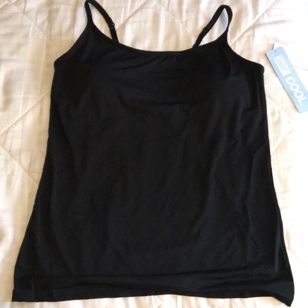 NWT Black 32 degree tank tops